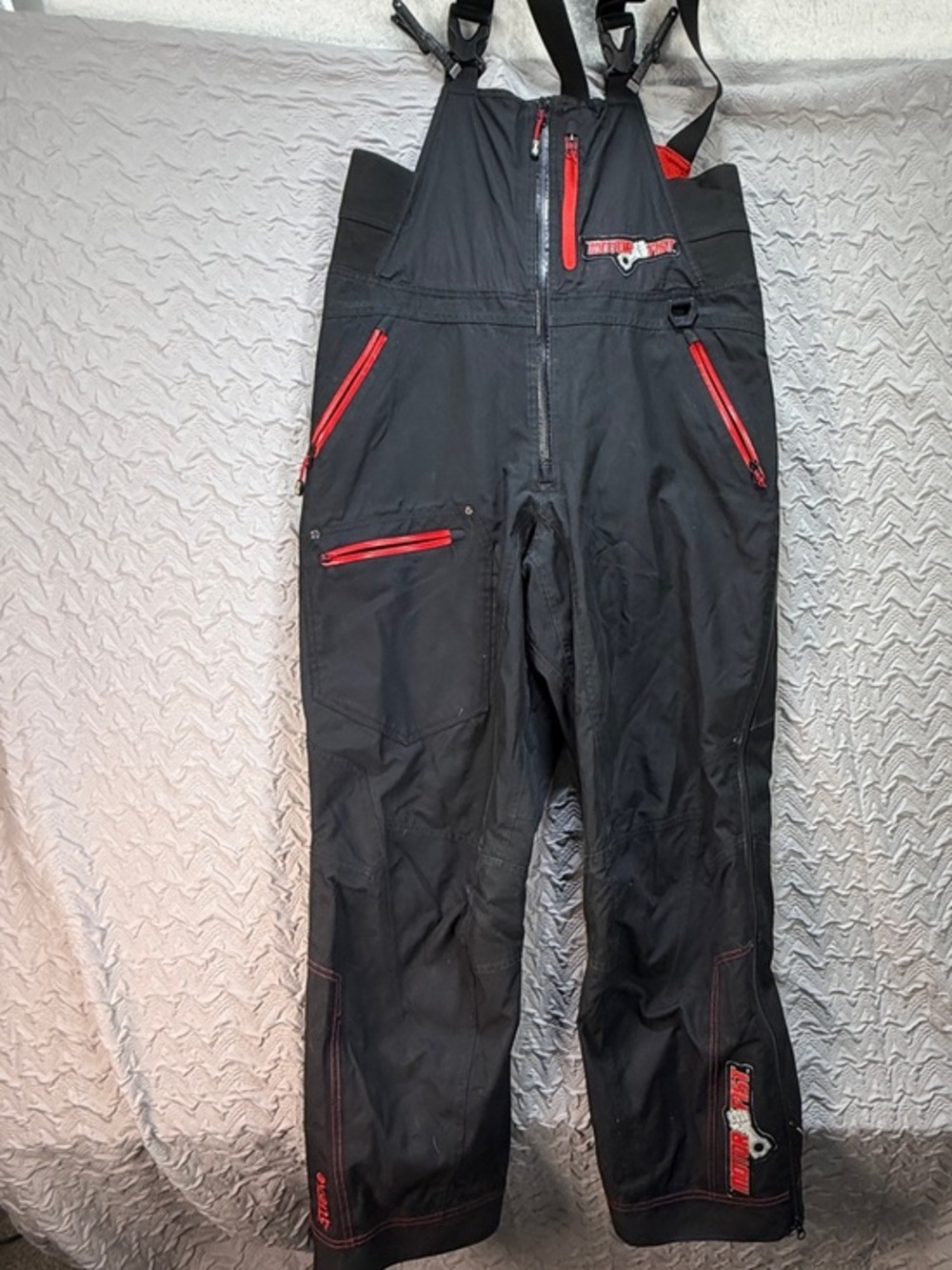 Motorfist XL Black Red Snowmobile ski Bib Pants Insulated Adjustable Suspenders